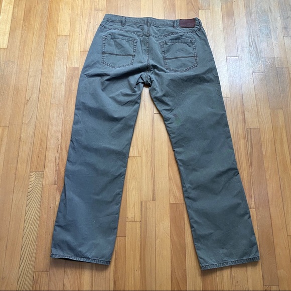 Dockers - Picture 3 of 3